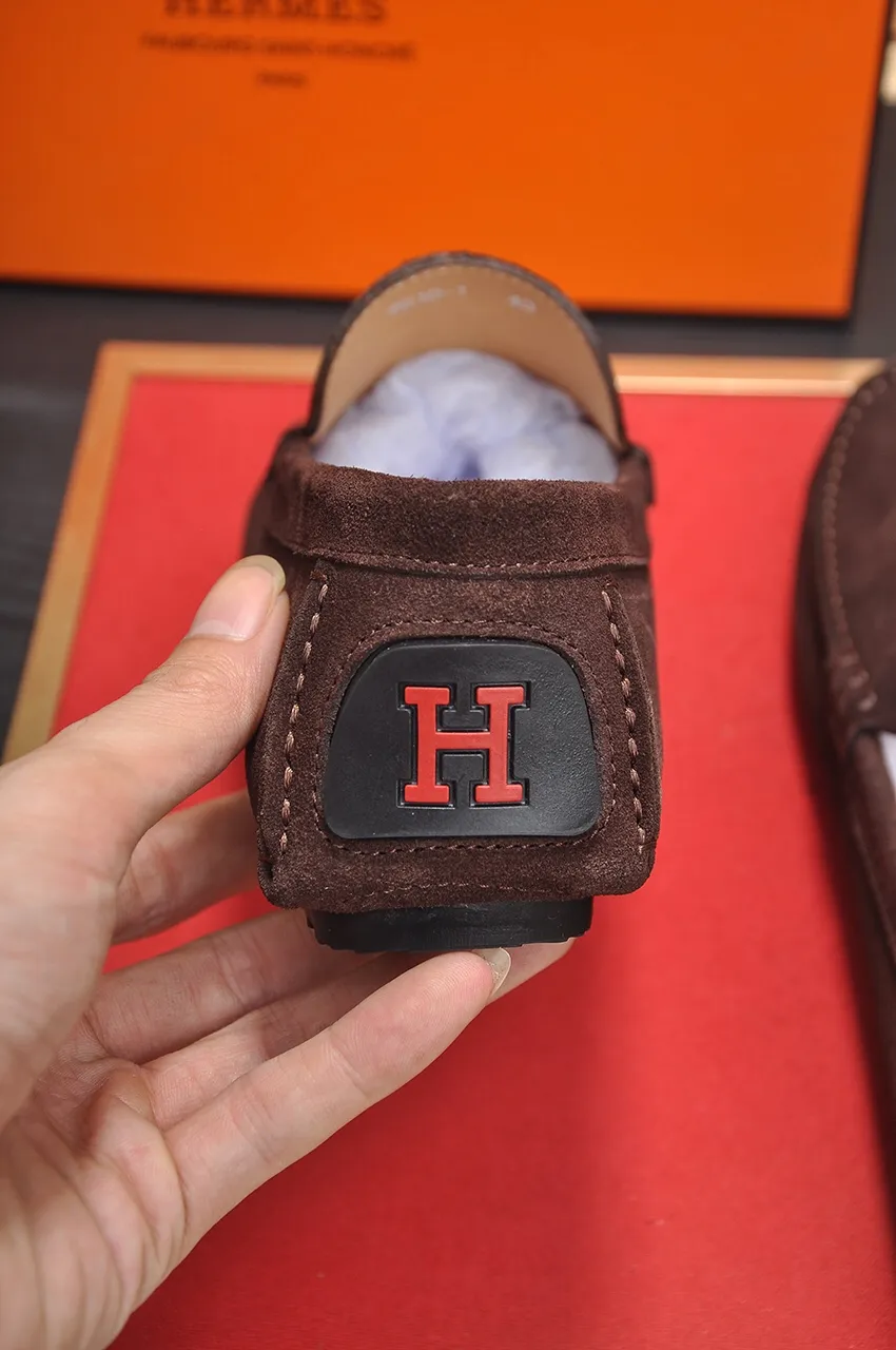 Men's shoes 💰420💶 Product trademark: Hermès "Hermès" beanie shoes. Regular size: 38-45 (45 customized, non-returnable). Product material: Selected first-layer calfskin upper + cowhide lining. Strong three-dimensional visual effect, original rubber outsole Color: 3⃣️colors available